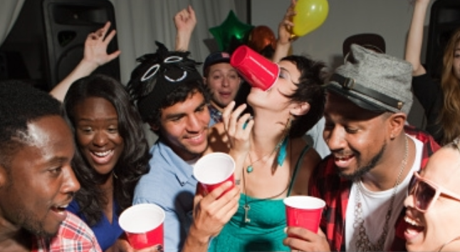 646px x 354px - Age 22 - I threw my first house party ever, was afraid that no one would  come. Ended up awesome. - Your Brain On Porn